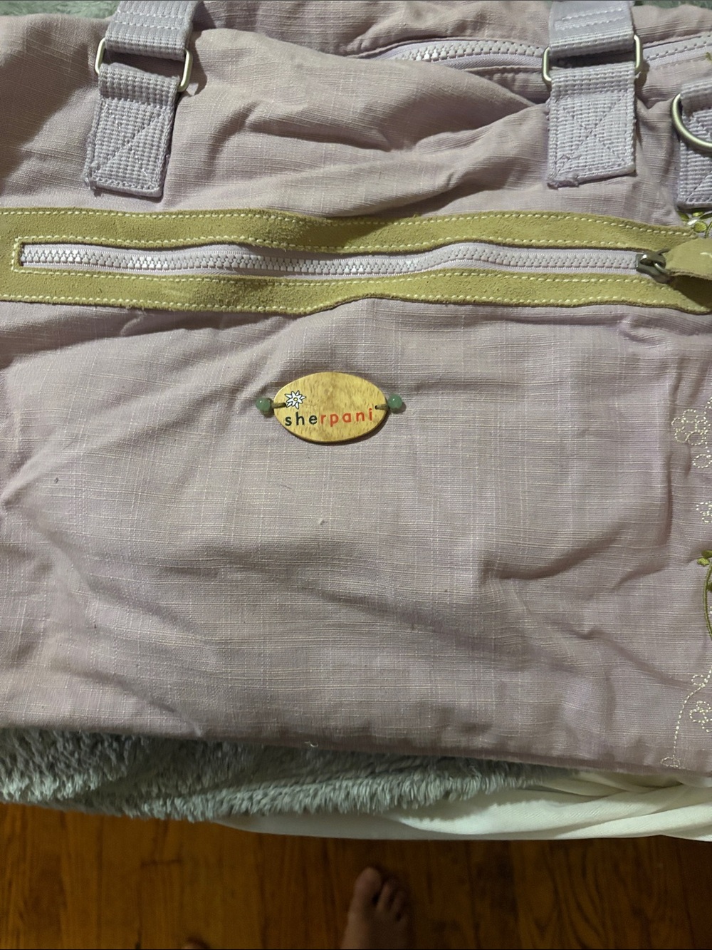 Sherpani mauve tote with lime trim